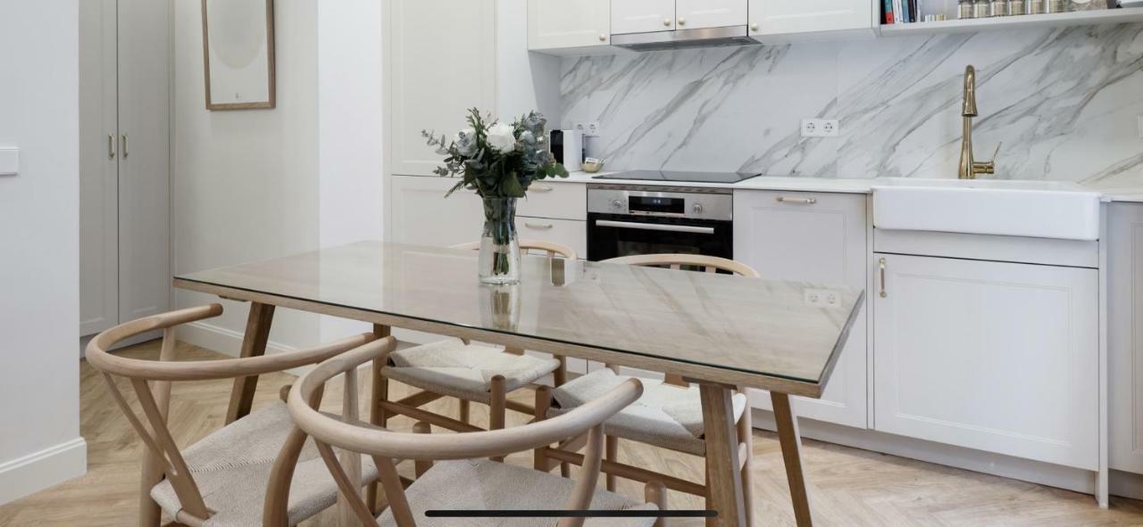 מדריד Amazing And New Apartment Five Minutes From Gran Via מראה חיצוני תמונה